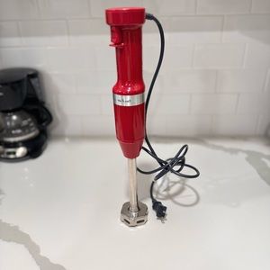 Kitchen Aid brand hand mixer works very well